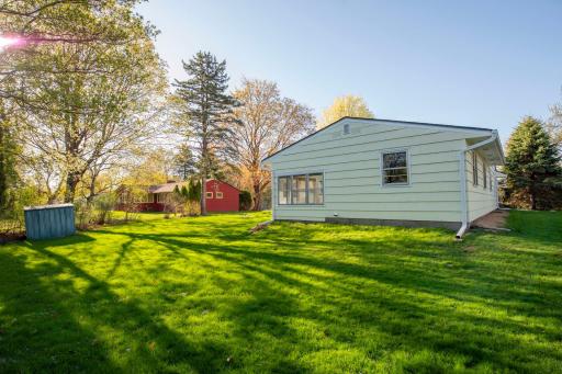 933 Edgewater Avenue, Saint Paul, MN 55126