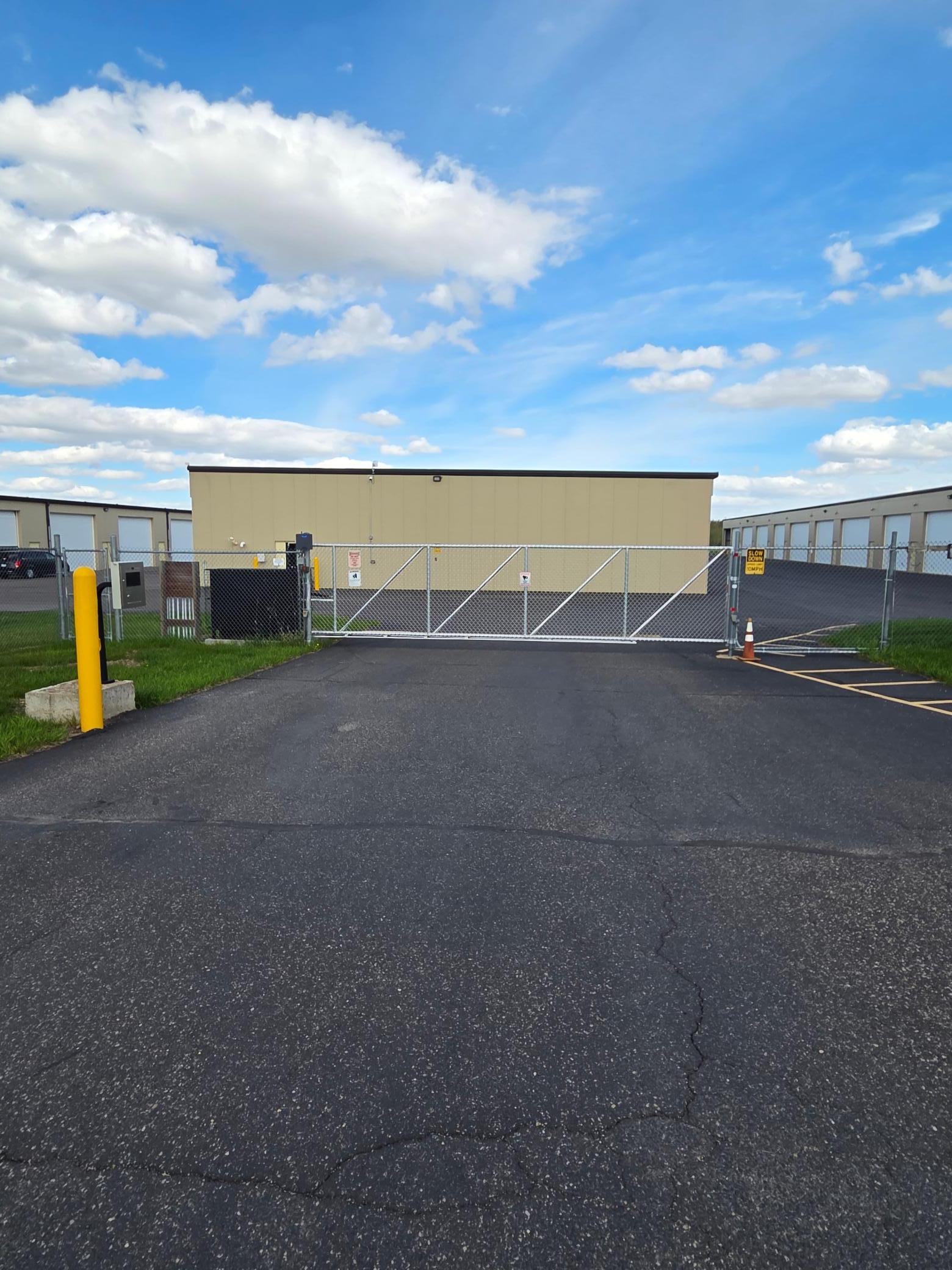 Secure entrance gate