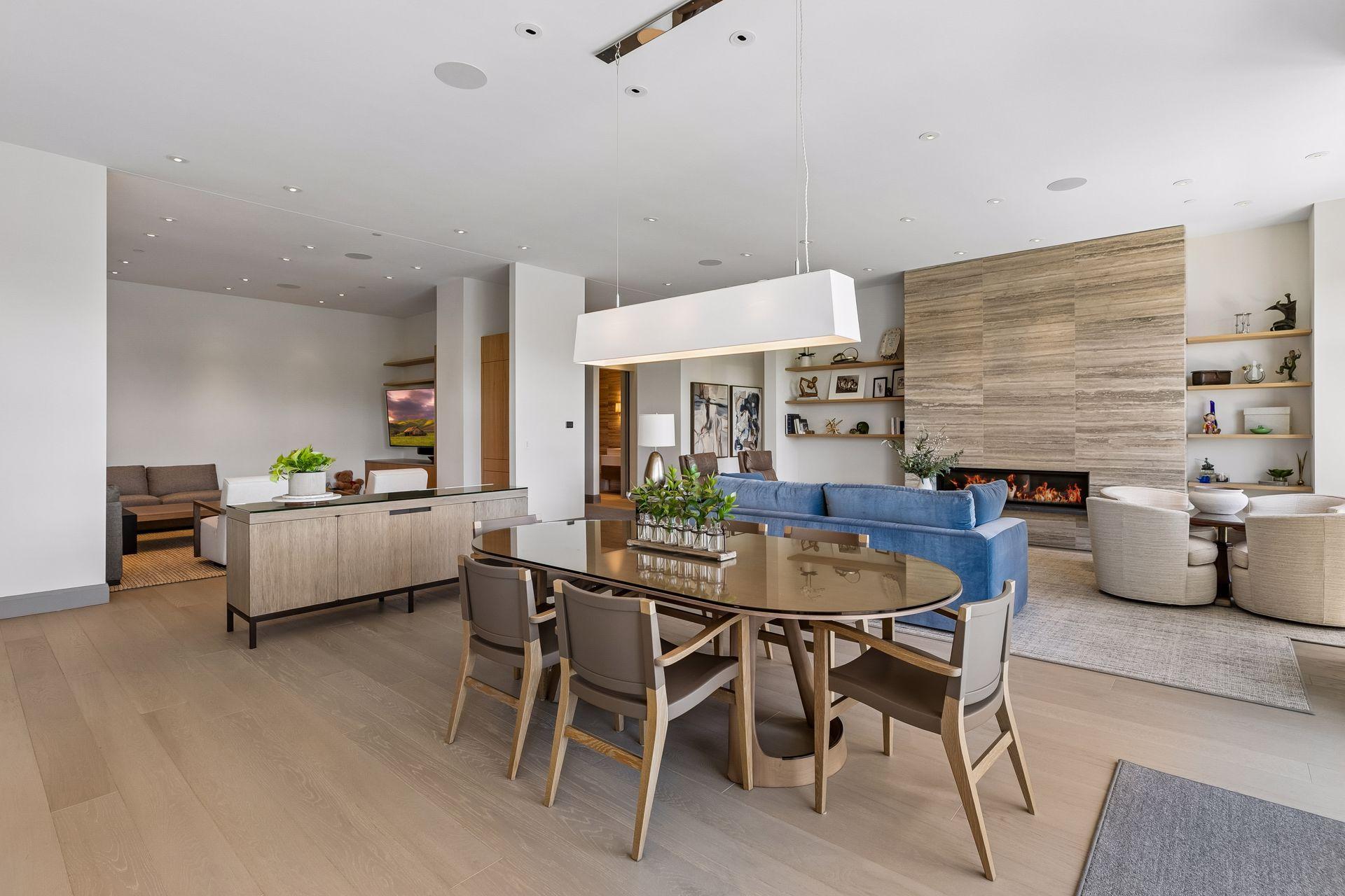 Open concept floor plan allows for easy entertaining