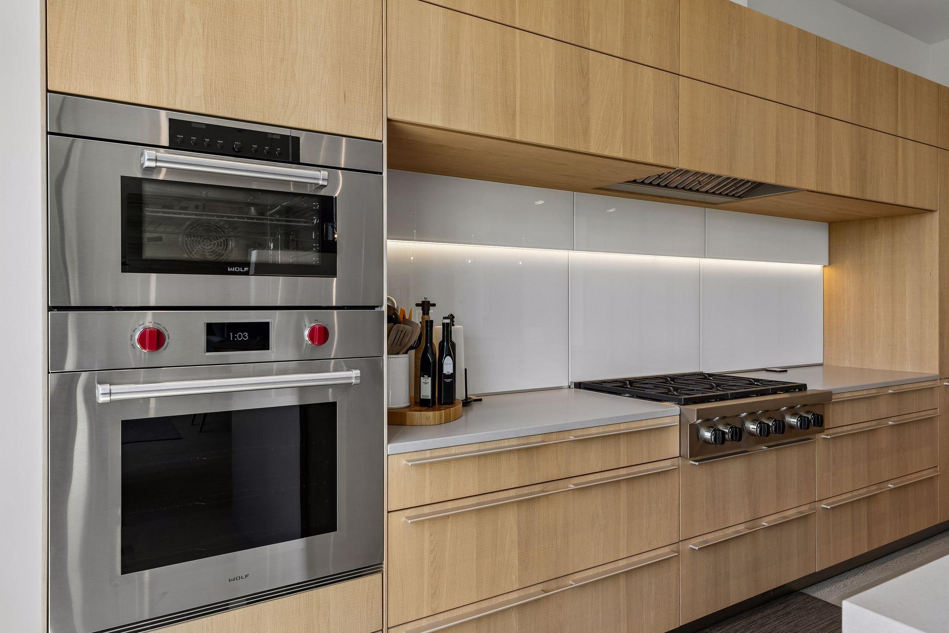 High end appliances throughout