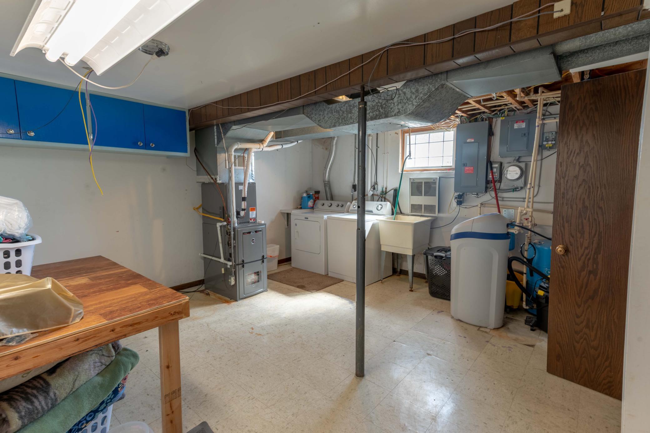 32 Utility Room and Laundry.jpg