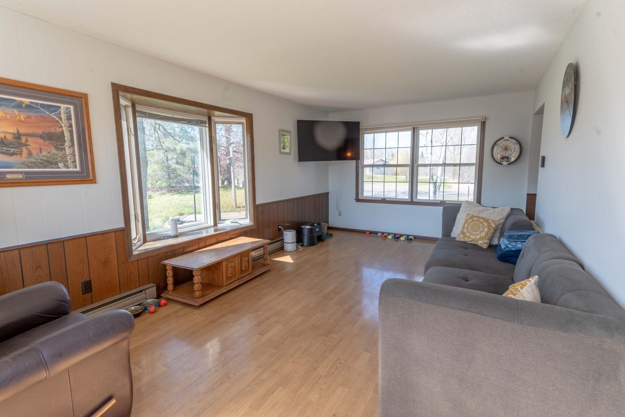 16 Living Room.jpg