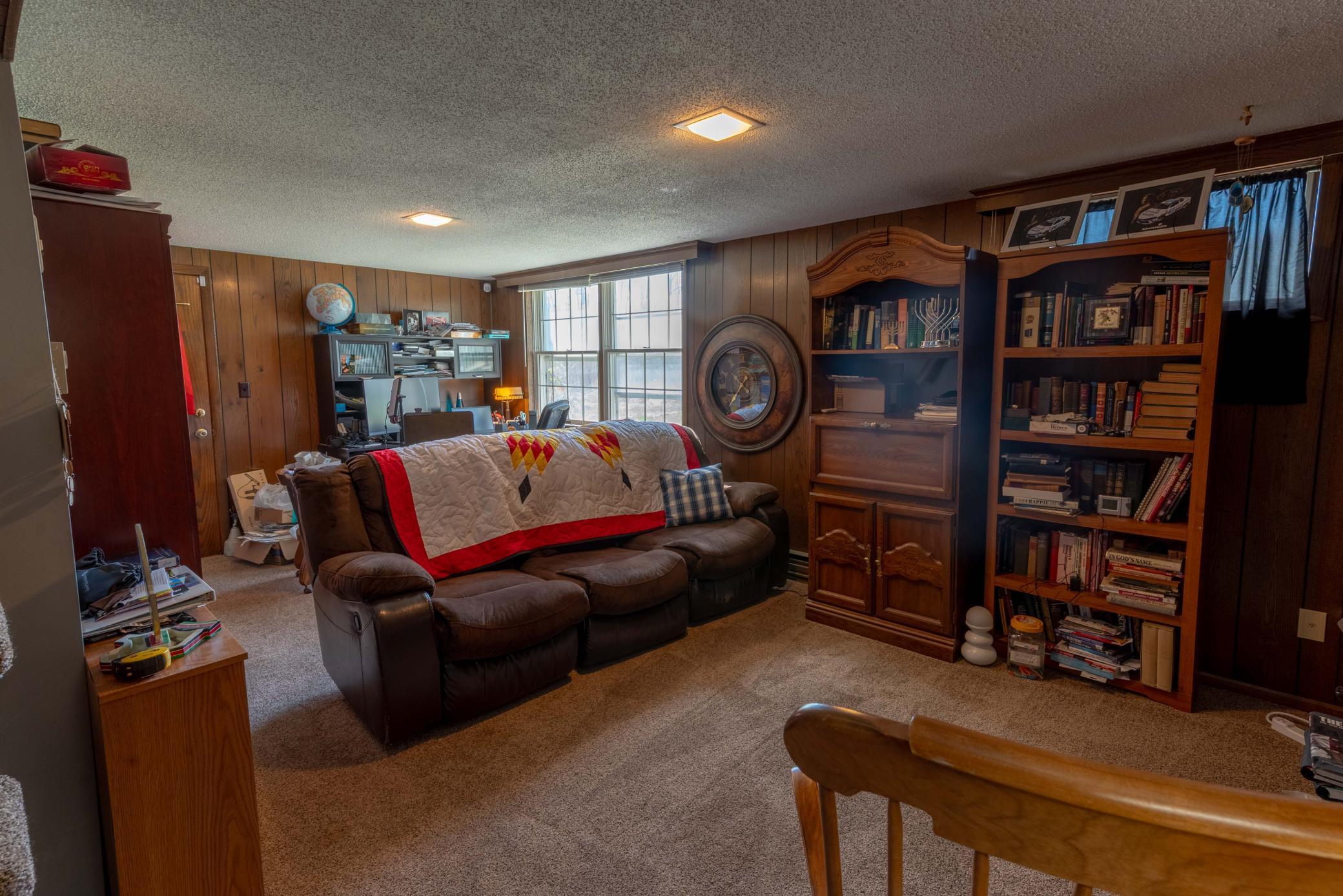 30 LL Family Room.jpg