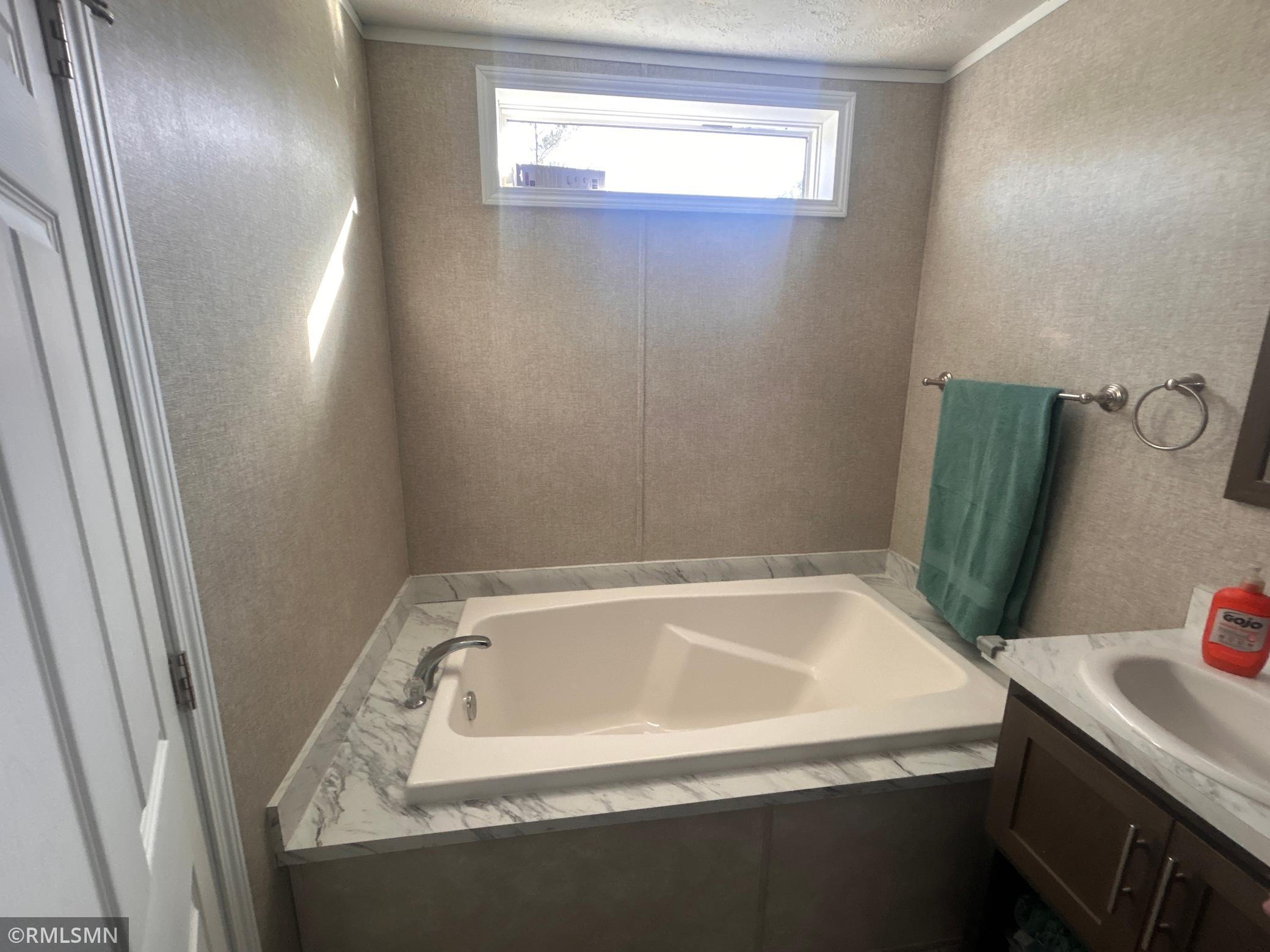 Master Soaker Tub