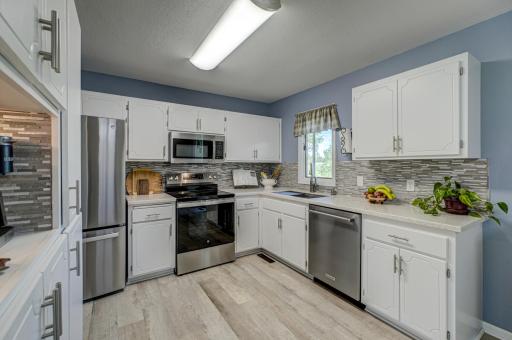 6676 Sandlewood Road, Saint Paul, MN 55125