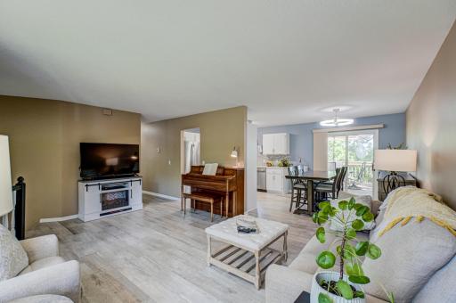 6676 Sandlewood Road, Saint Paul, MN 55125