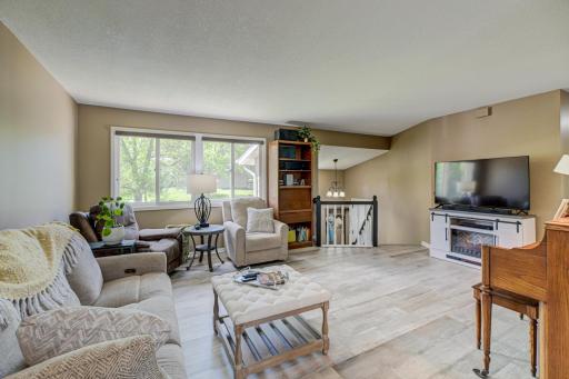 6676 Sandlewood Road, Saint Paul, MN 55125