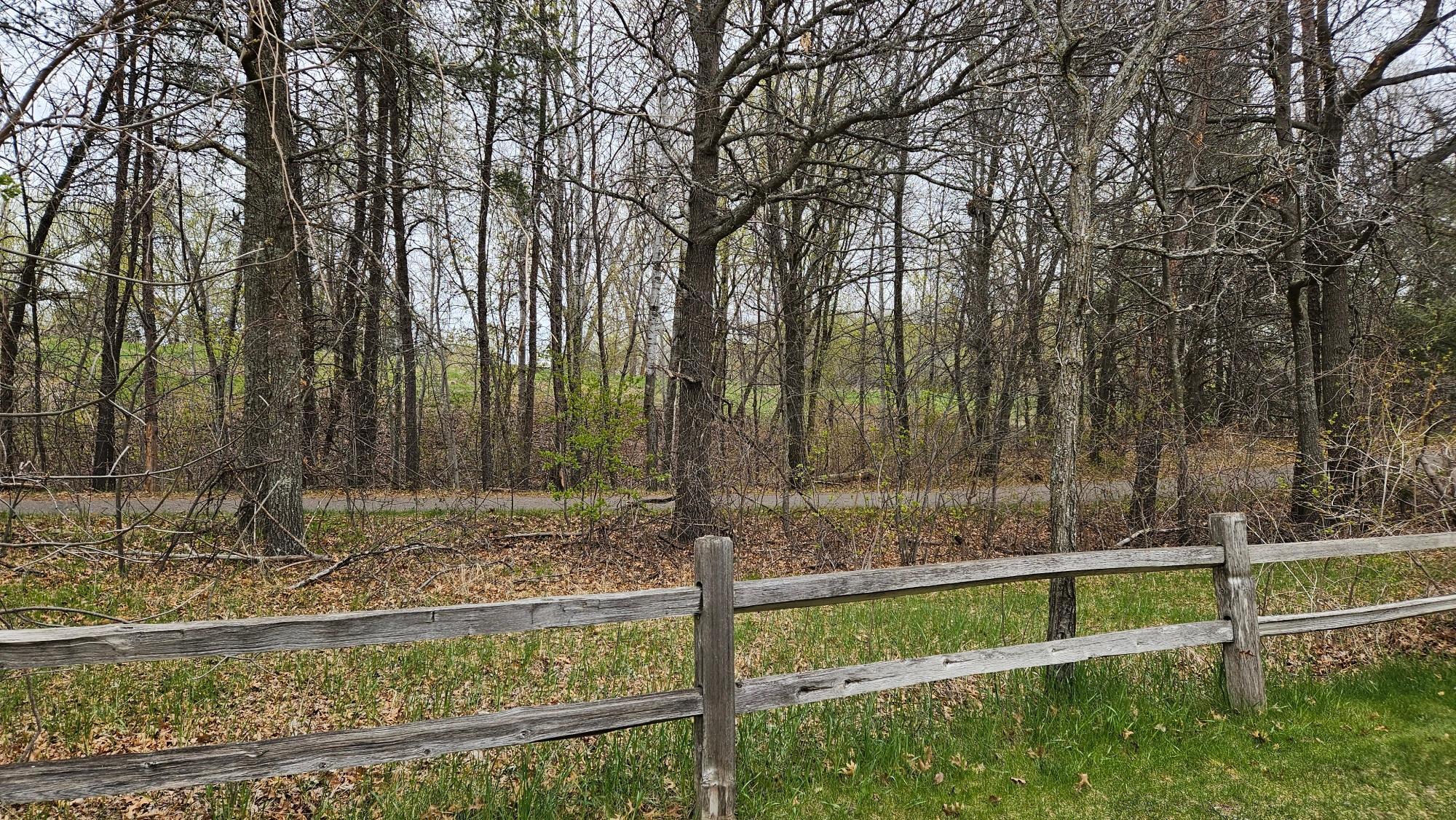 Arboretum trail behind the home