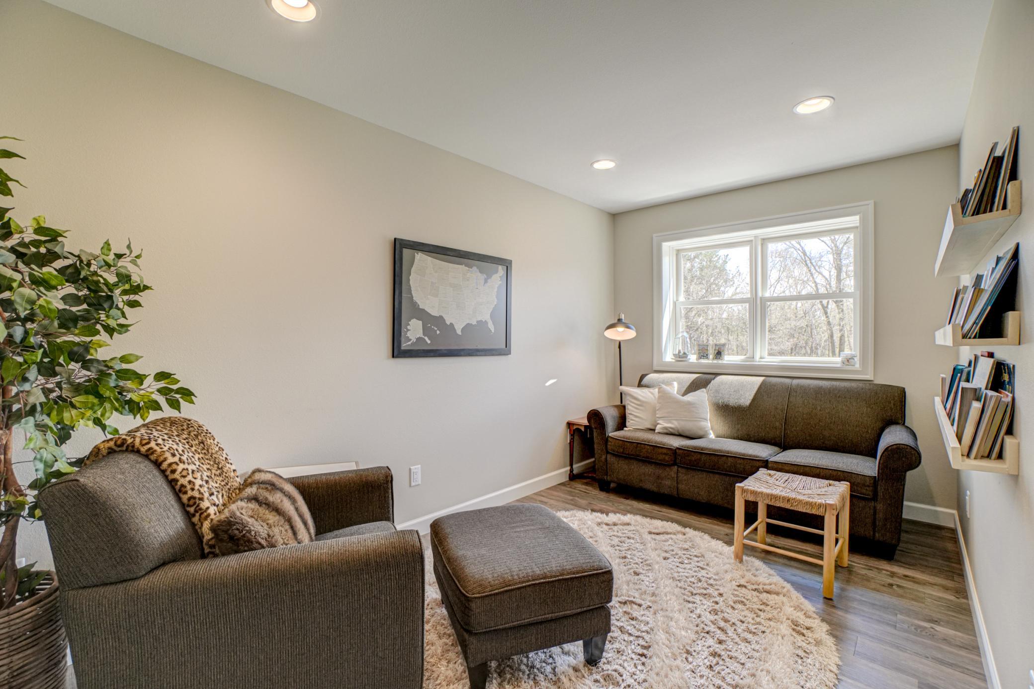 E6565 836th Ave-53.jpg