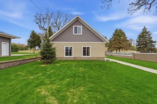 223 Lake Avenue S, Spicer, MN 56288