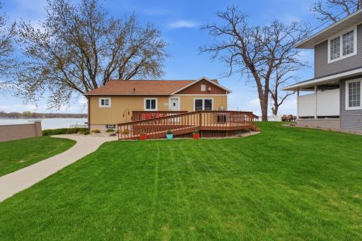 223 Lake Avenue S, Spicer, MN 56288