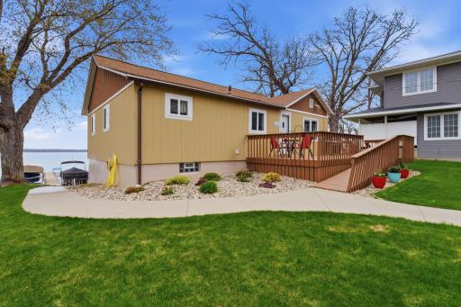 223 Lake Avenue S, Spicer, MN 56288