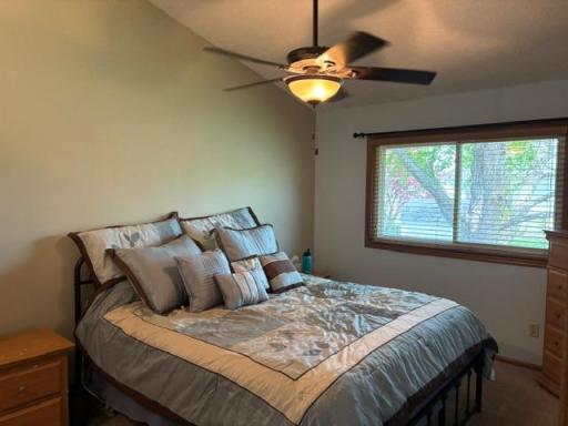 7130 Jocelyn Bay S, Cottage Grove, MN 55016