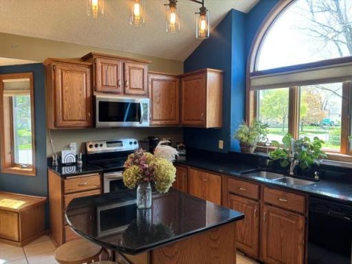 7130 Jocelyn Bay S, Cottage Grove, MN 55016