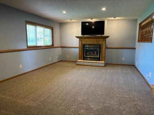 7130 Jocelyn Bay S, Cottage Grove, MN 55016