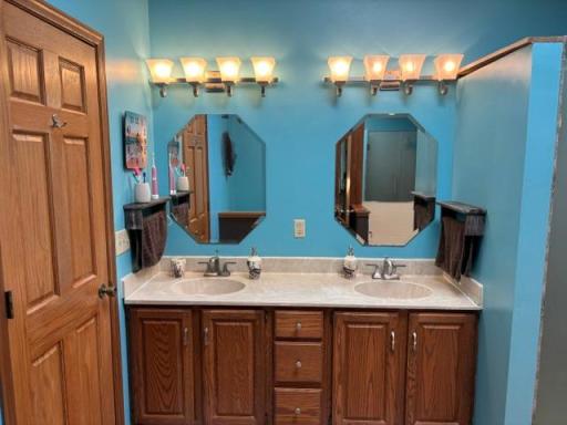 7130 Jocelyn Bay S, Cottage Grove, MN 55016