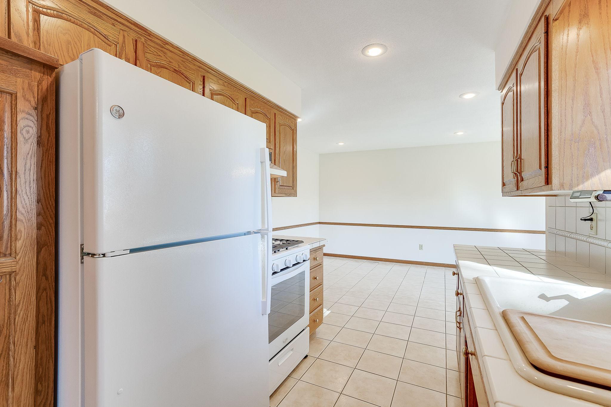 14-web-or-mls-724-50-1-2-Ave-NE_014.jpg