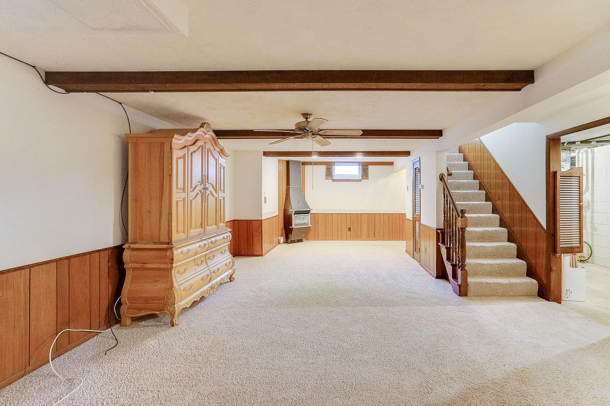 27-web-or-mls-724-50-1-2-Ave-NE_027.jpg