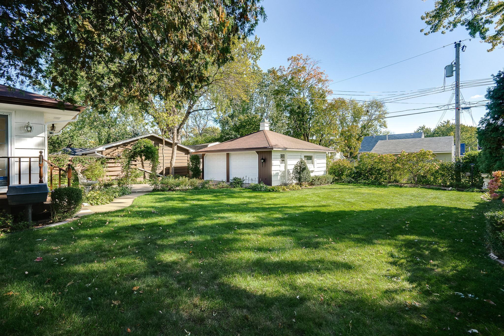 36-web-or-mls-724-50-1-2-Ave-NE_036.jpg