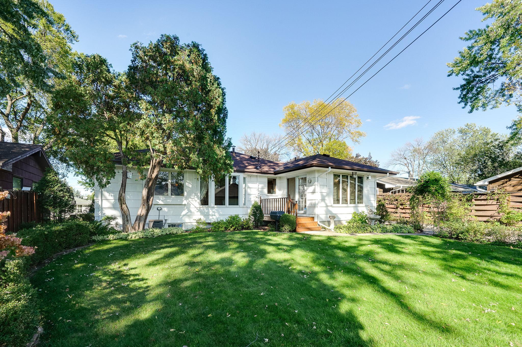 40-web-or-mls-724-50-1-2-Ave-NE_040.jpg