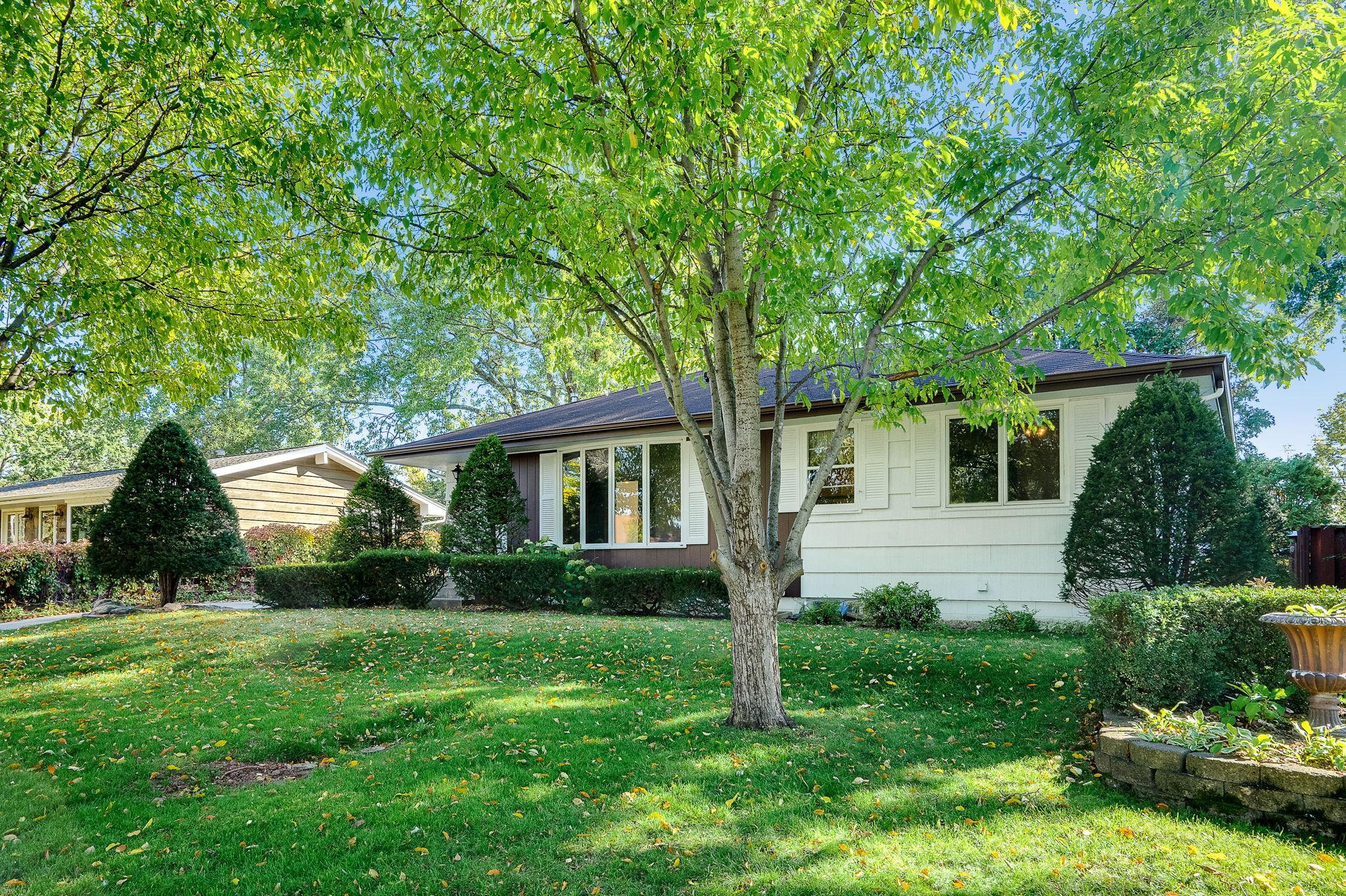 46-web-or-mls-724-50-1-2-Ave-NE_046.jpg
