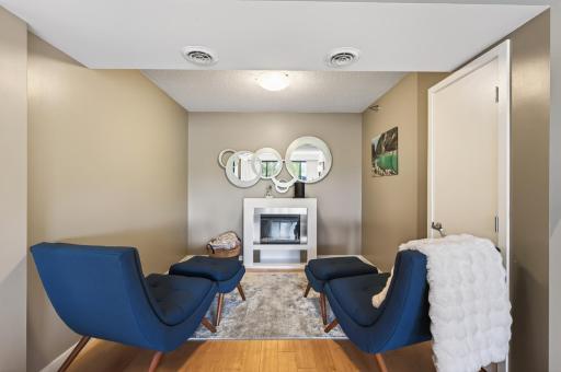 50 Groveland Terrace, C208, Minneapolis, MN 55403