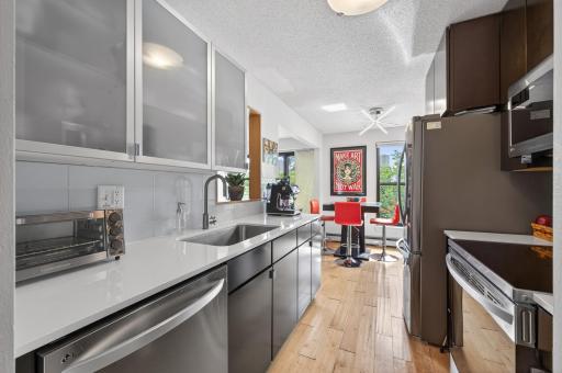 50 Groveland Terrace, C208, Minneapolis, MN 55403