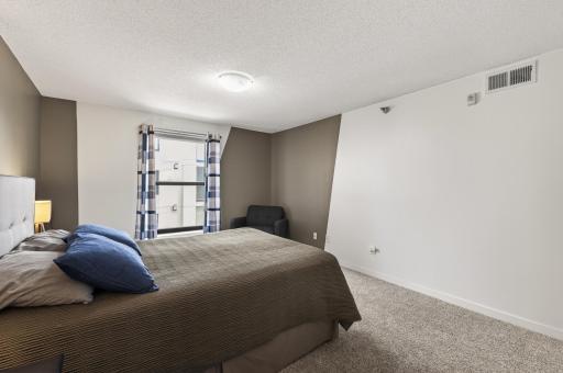 50 Groveland Terrace, C208, Minneapolis, MN 55403