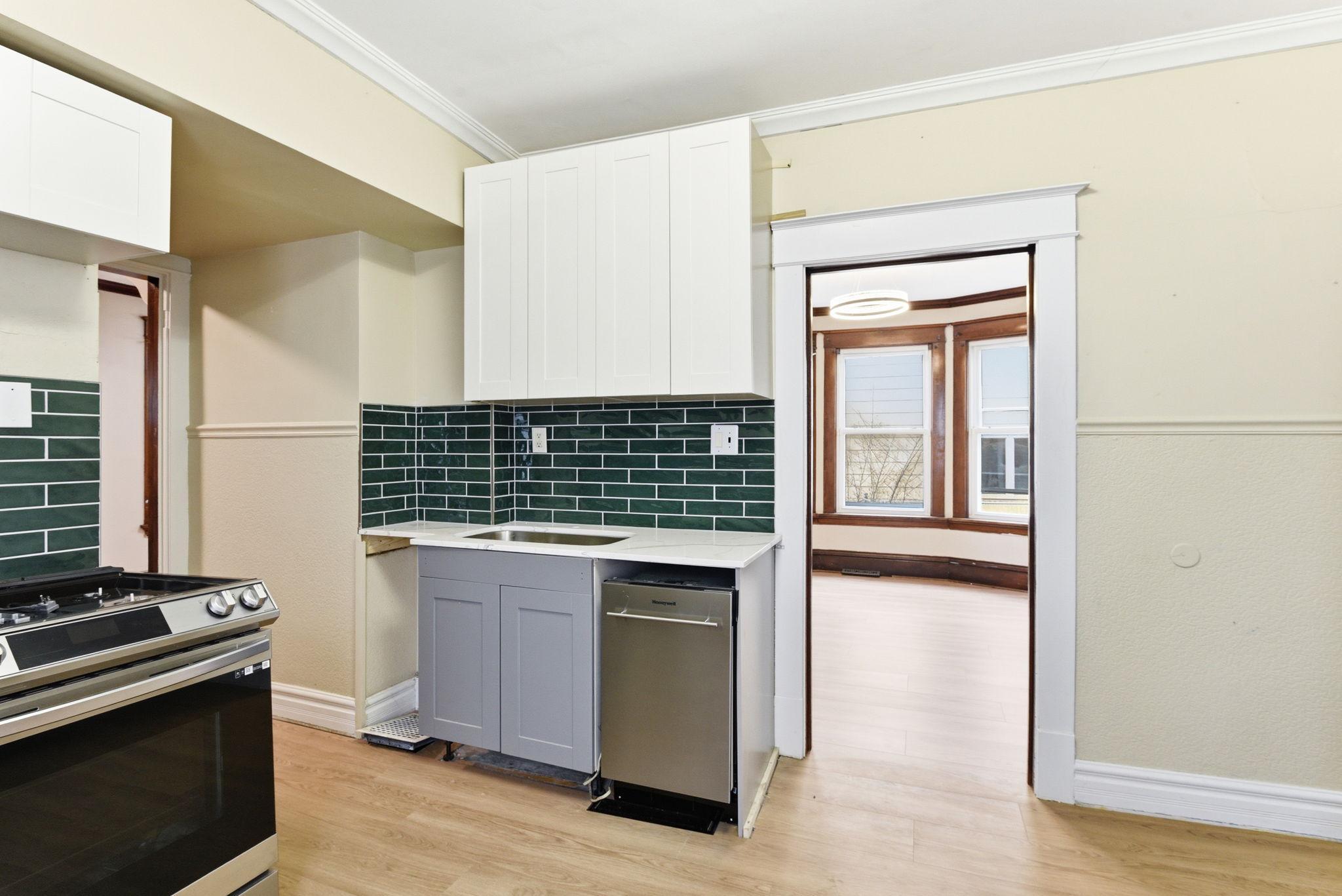9-web-or-mls-345-Cook-Ave-E-09.jpg