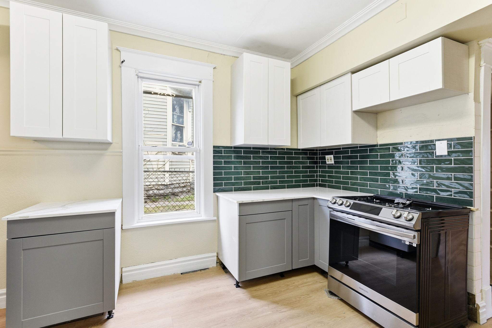 8-web-or-mls-345-Cook-Ave-E-08.jpg