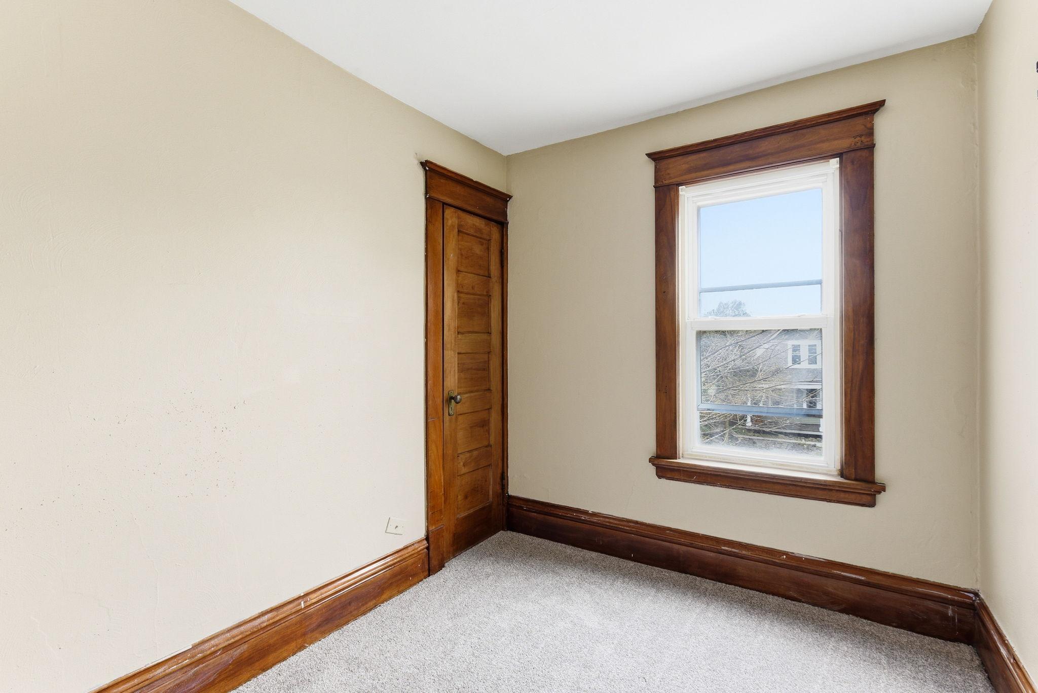 16-web-or-mls-345-Cook-Ave-E-16.jpg