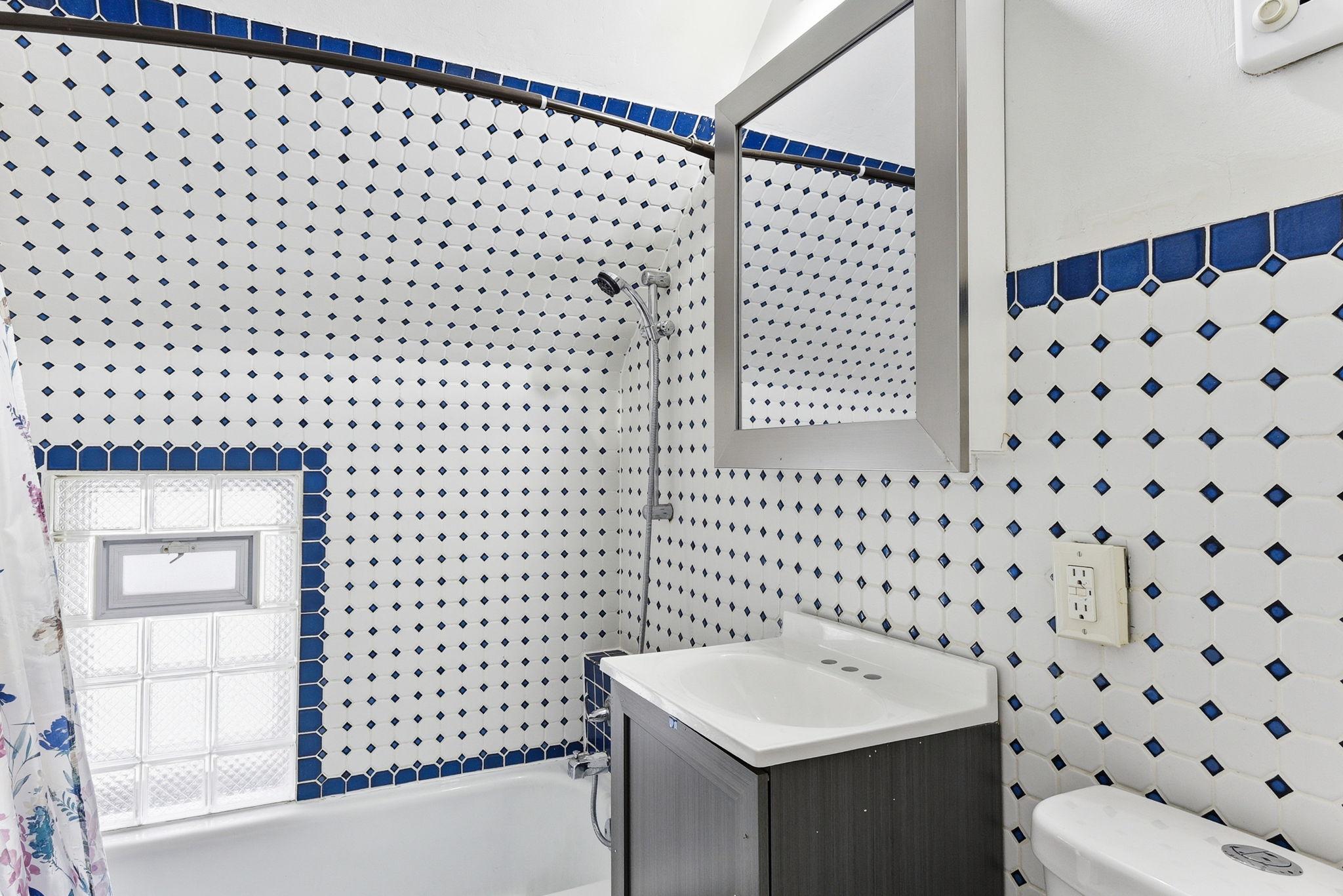 23-web-or-mls-345-Cook-Ave-E-23.jpg