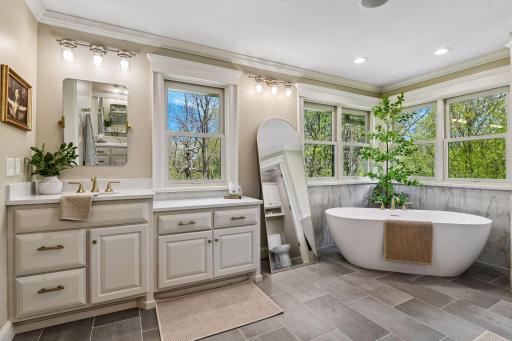 10020 Holloway Farms Road, Loretto, MN 55357