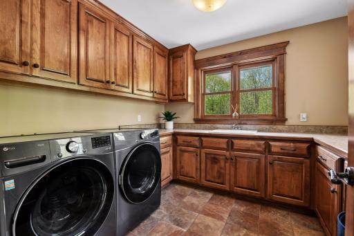 10020 Holloway Farms Road, Loretto, MN 55357