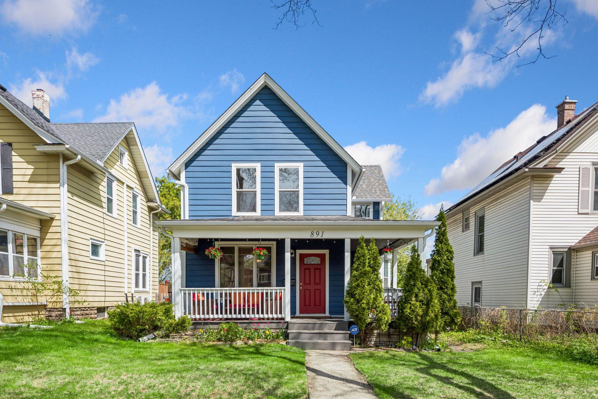 Welcome to 891 Carroll!