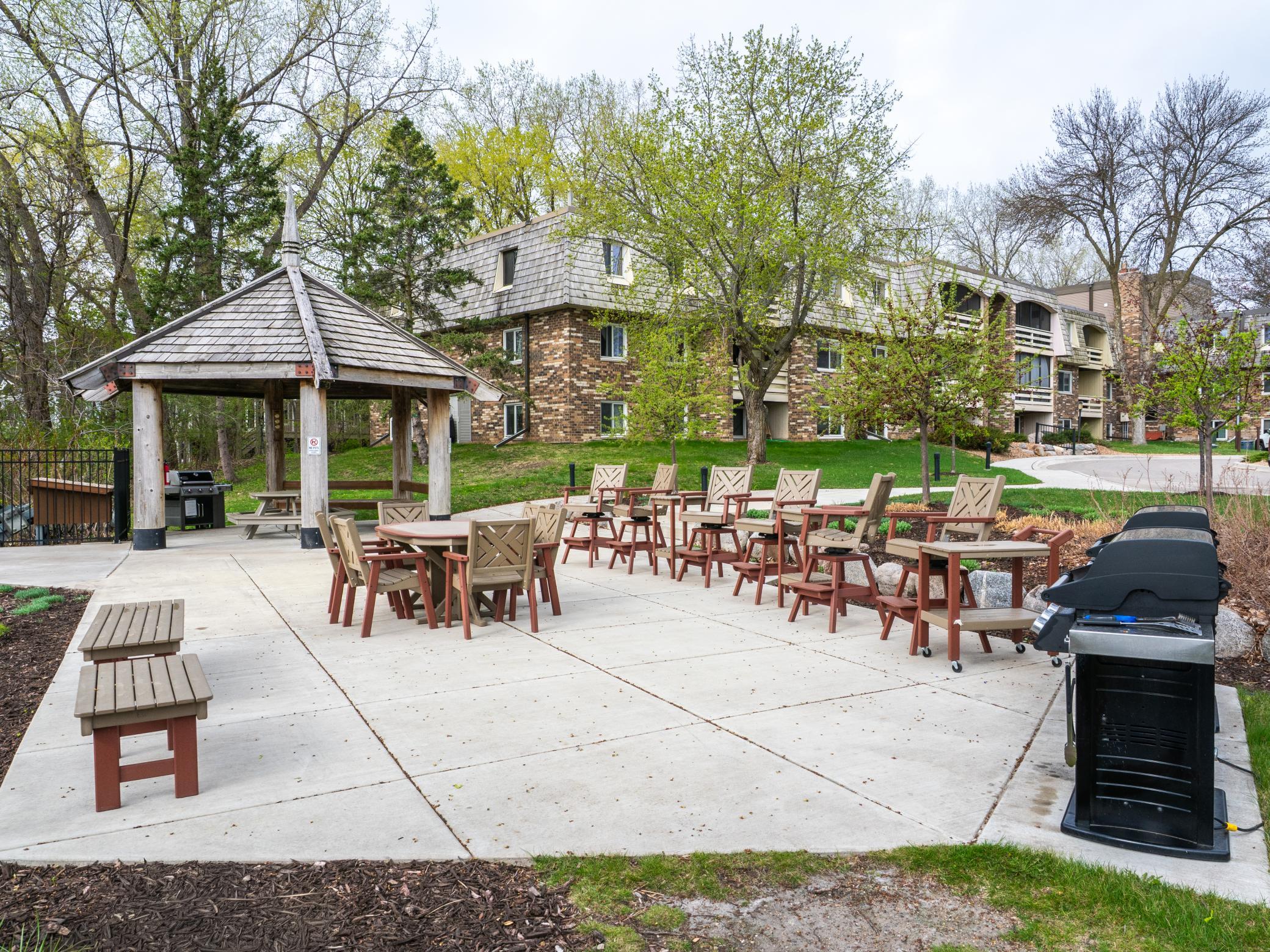 Lakeside patio, gazebo and grills