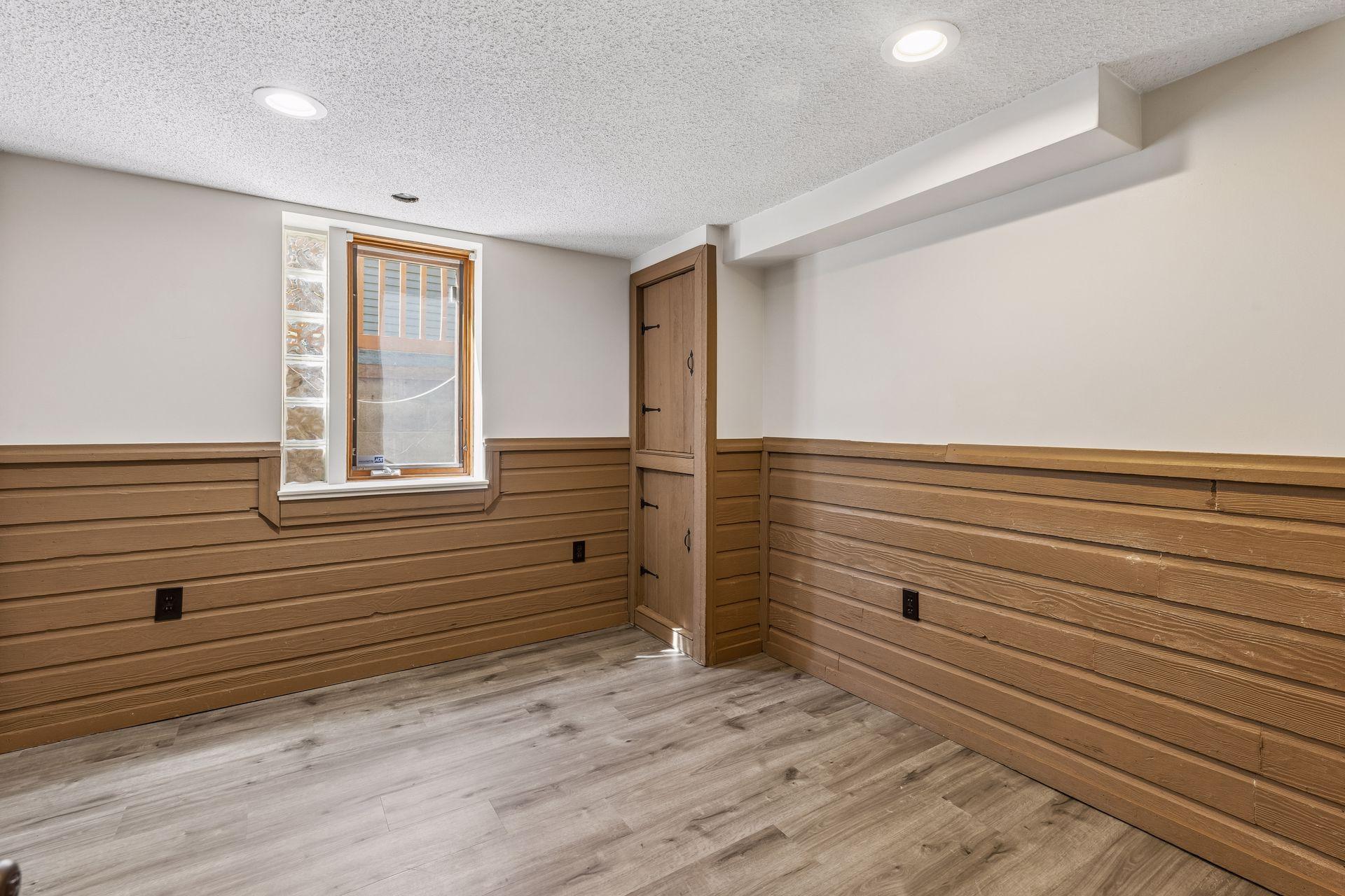 basement bedroom
