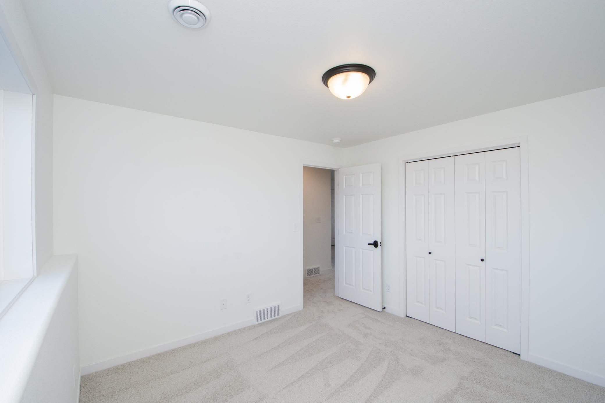 Bedroom 2.JPG