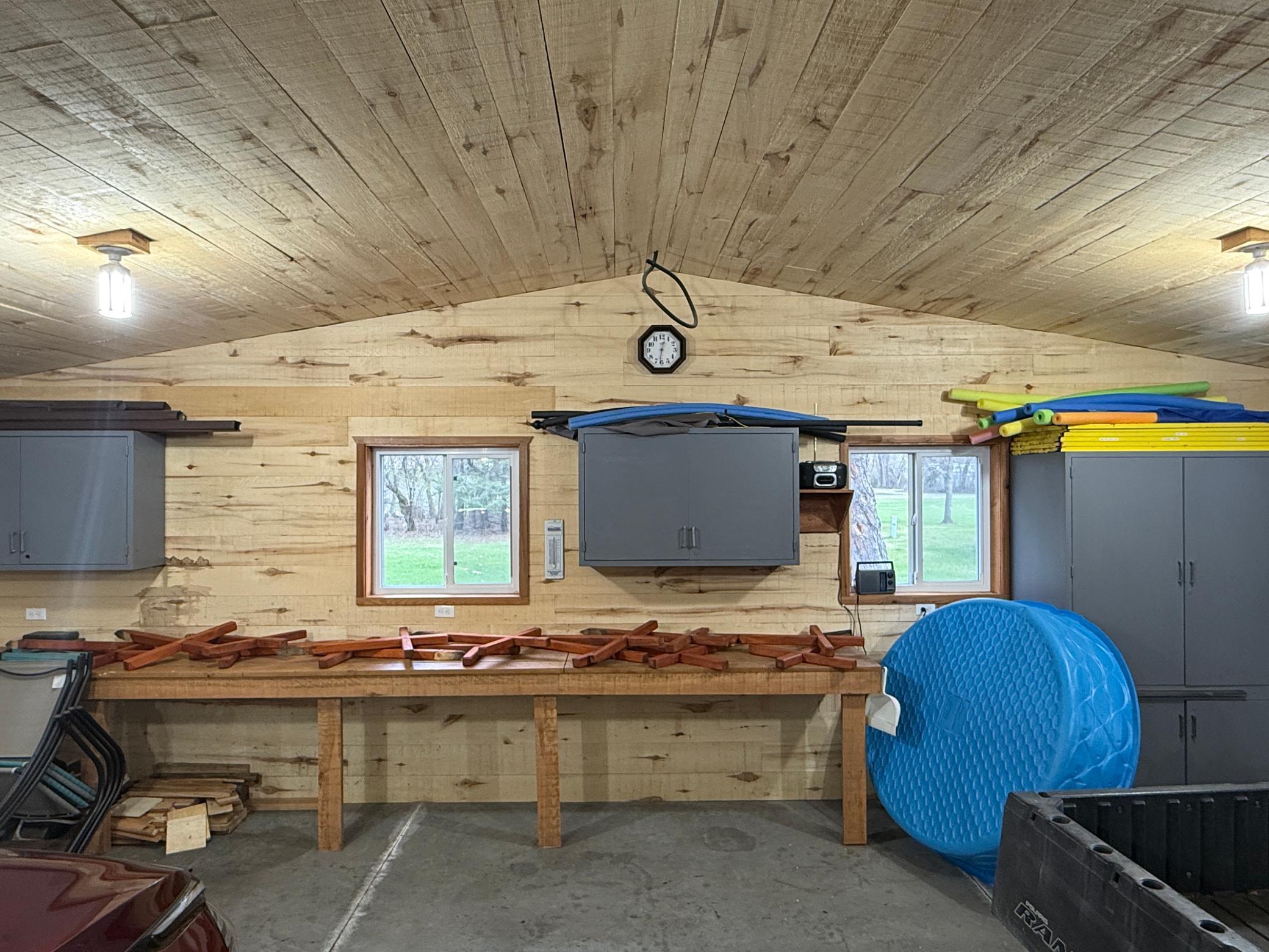 Garage/Work Bench