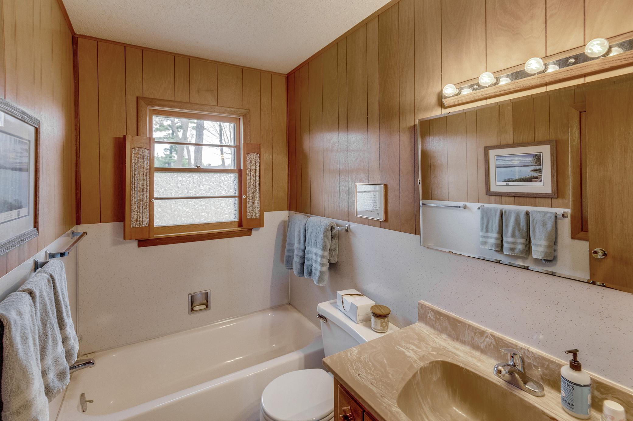 Main floor bath.