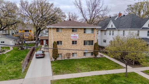 409 9th Avenue S, Fargo, ND 58103