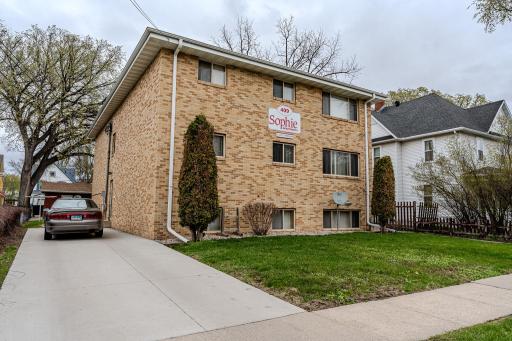 409 9th Avenue S, Fargo, ND 58103