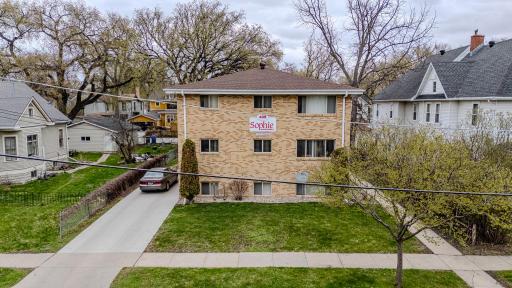 409 9th Avenue S, Fargo, ND 58103