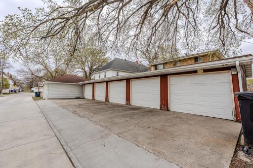 409 9th Avenue S, Fargo, ND 58103