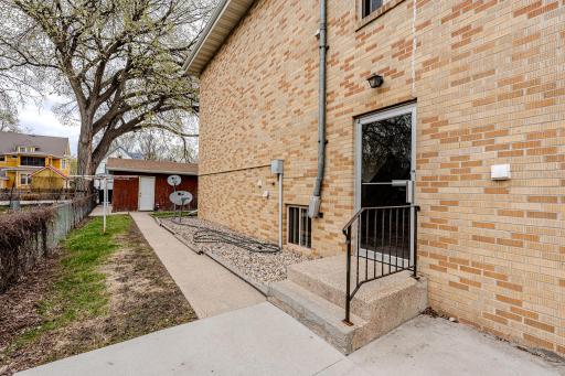 409 9th Avenue S, Fargo, ND 58103