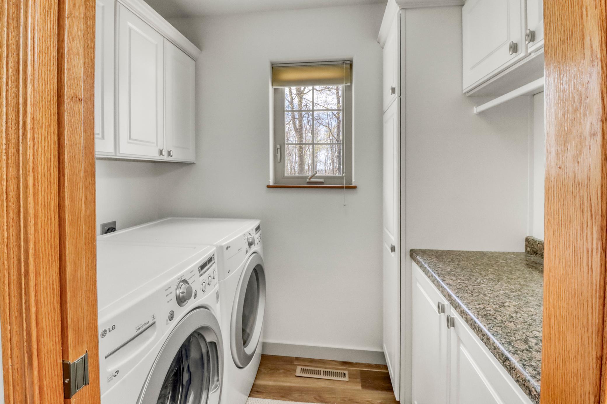 Laundry1_1 (2).JPG
