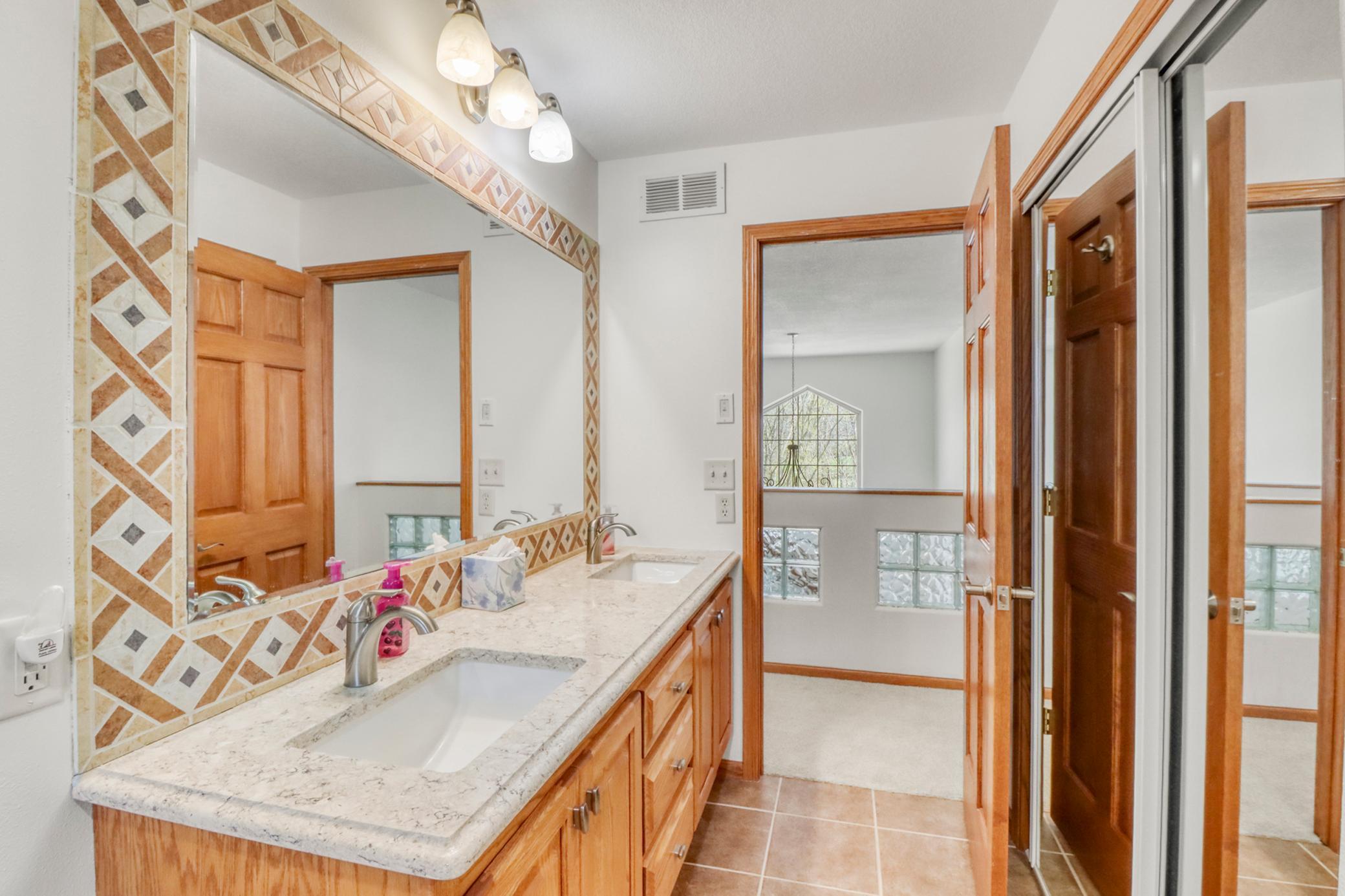 Upstairs Bathroom1_2.JPG