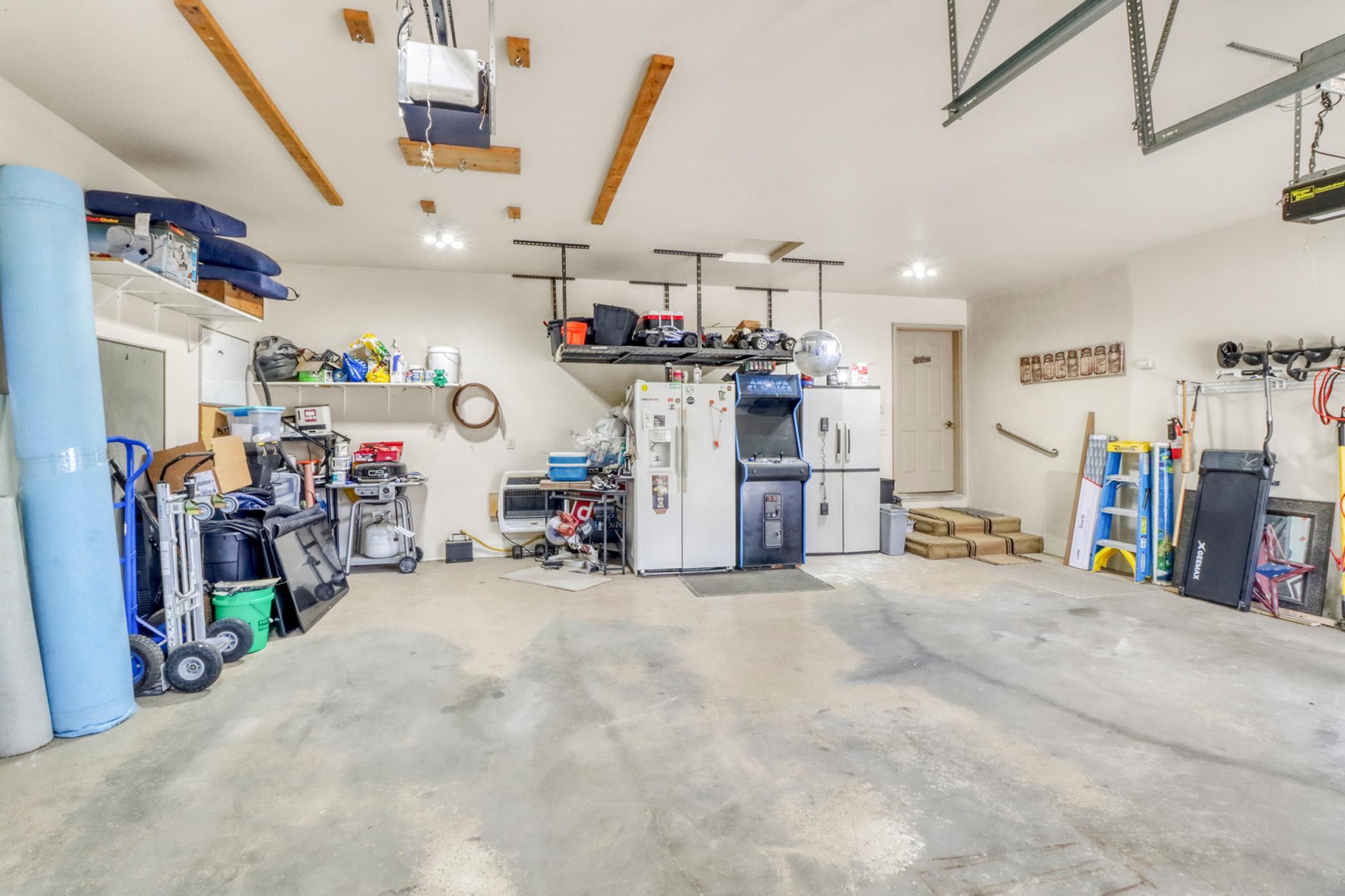 Garage1_1 (1).JPG