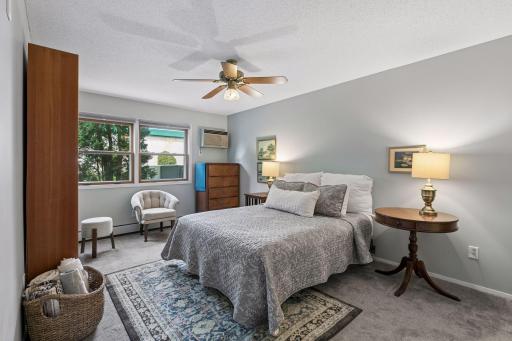 2710 Dale Street N, B107, Roseville, MN 55113