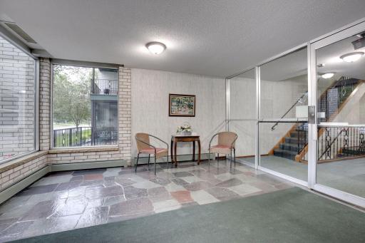 2710 Dale Street N, B107, Roseville, MN 55113